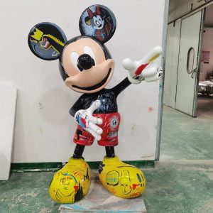 Graffiti style Mickey sculpture Creative painted fiberglass cartoon decoration