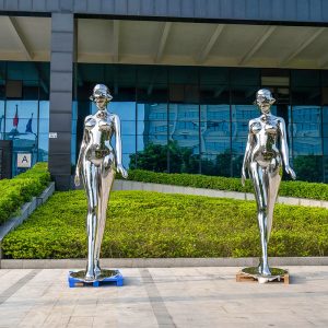Large stainless steel robot sculpture 3798mm