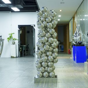 Ball Cluster Tower Stainless steel ball sculpture