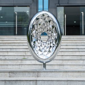 Diamond Eye Sculpture Modern Geometric Art Decoration