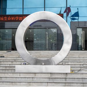 Outdoor stainless steel flowing sculpture metal ornaments