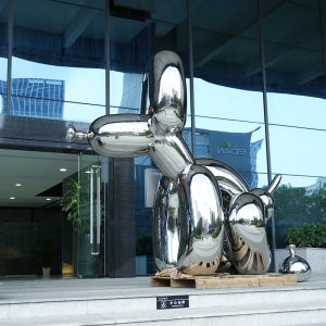 Jeff Koons's Balloon Dog  Sculpture